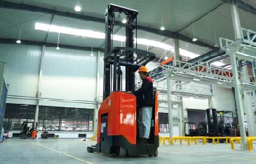 Reach Trucks